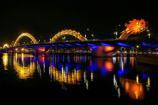 Du Thuyền Hoàng Sa