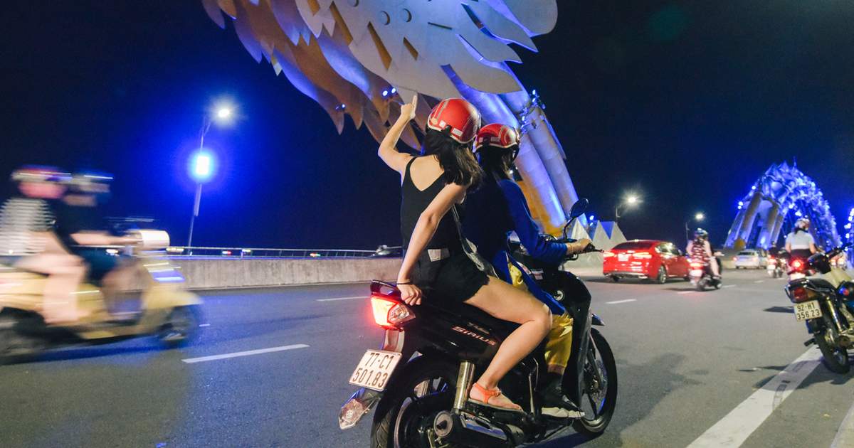 Tour Ẩm Thực Đường Phố và Ngắm Cảnh Đêm Đà Nẵng, Việt Nam